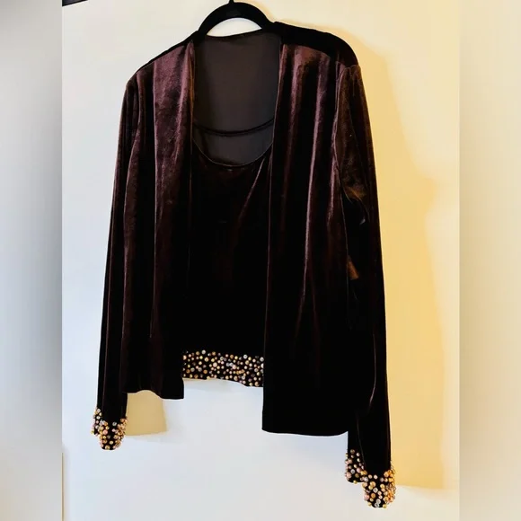 Elegant Velvet Tank and Cardigan Set with Beaded Trim Medium - Picture 2 of 5